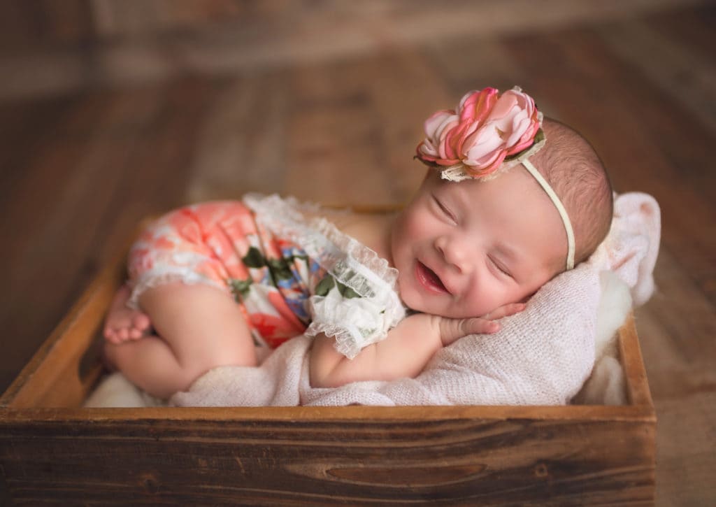 Diana Moschitz, Authentic Newborn Photography and Coaching