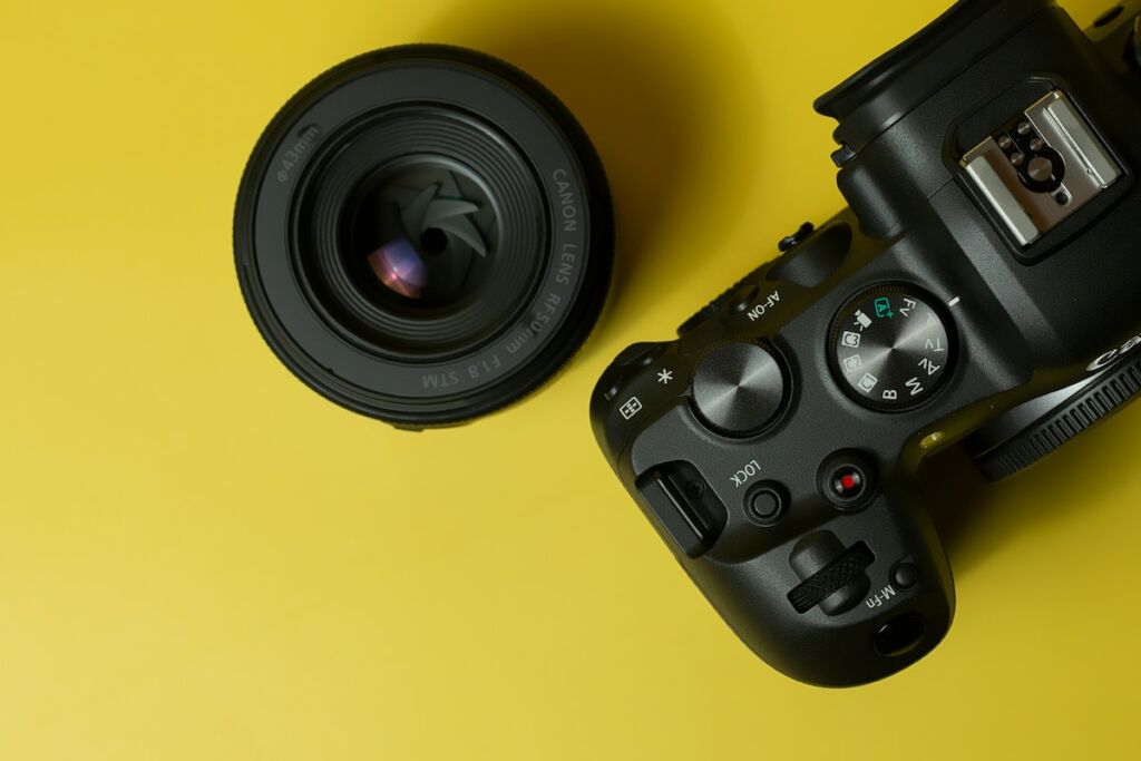 Embracing the Mirrorless Revolution: A Photographer's Switch in 2023